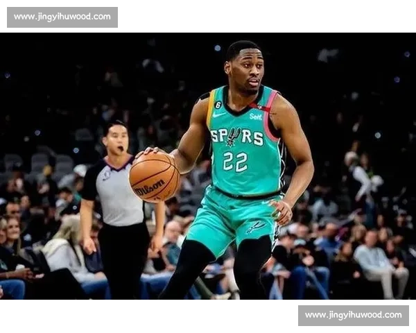 马刺灰熊季后赛首战博弈老将经验对决青春冲击战术调整防守反击